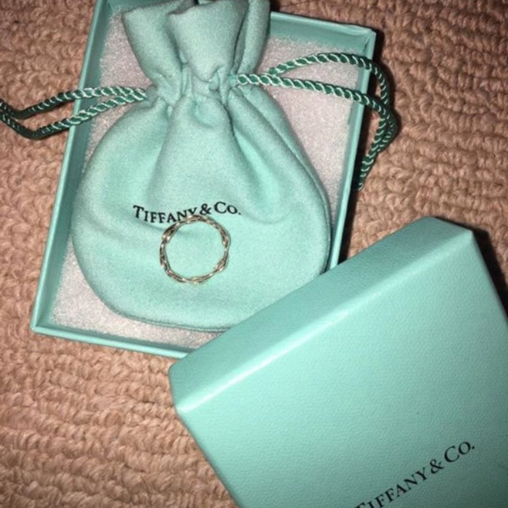 Tiffany & Co Infinity Ring